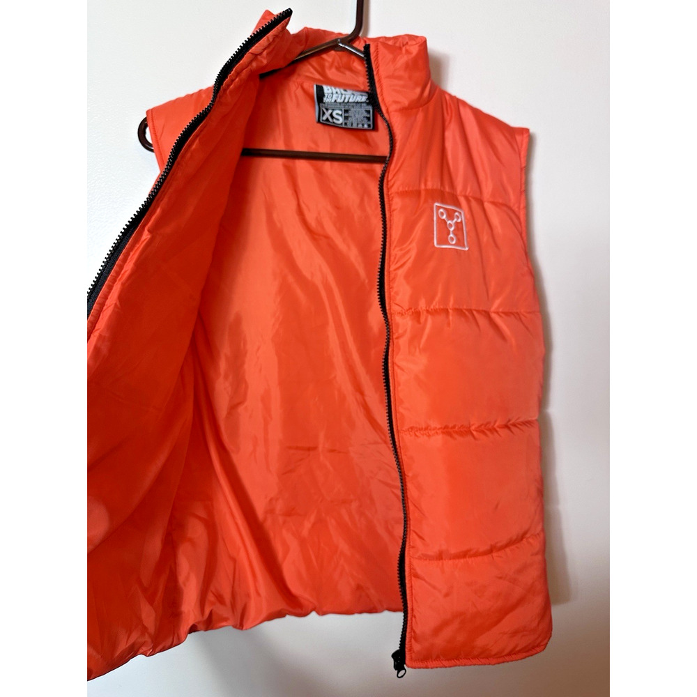 Back to the Future Vest Mens XS Orange OUTATIME California Plate Puffer Lootwear - Picture 5 of 10